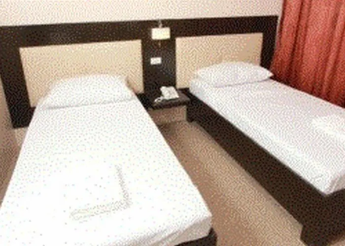 Hotell Aicila 2*